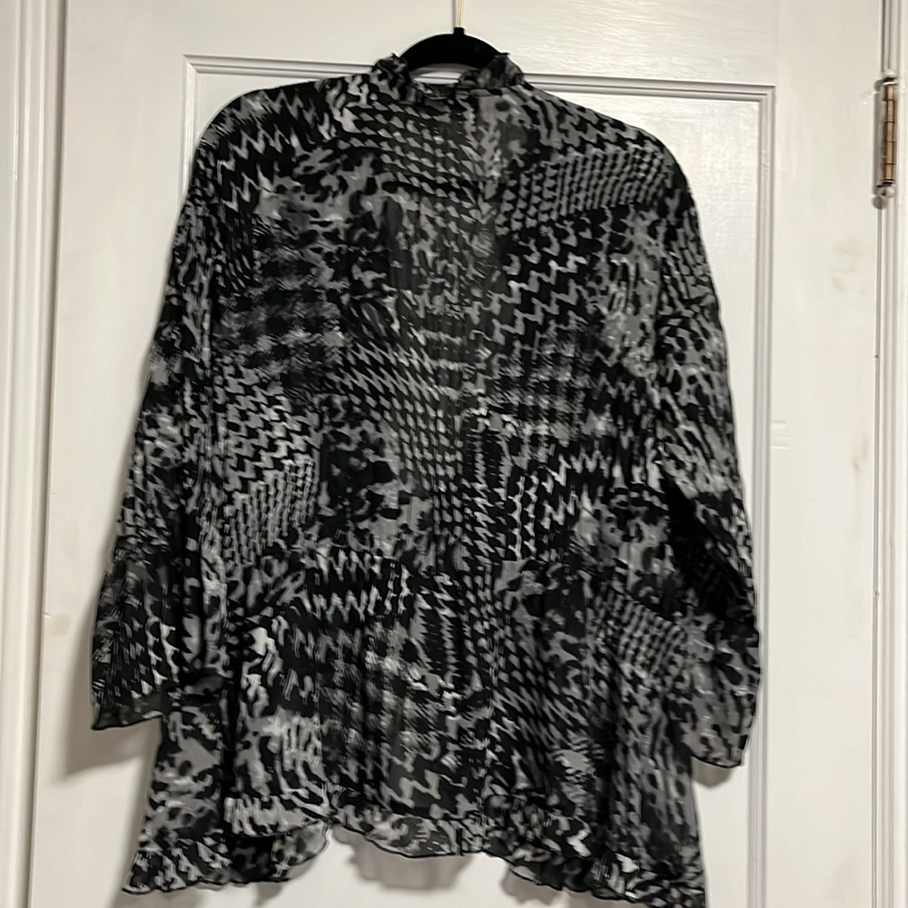 Printed wrap. 3X - Picture 3 of 3